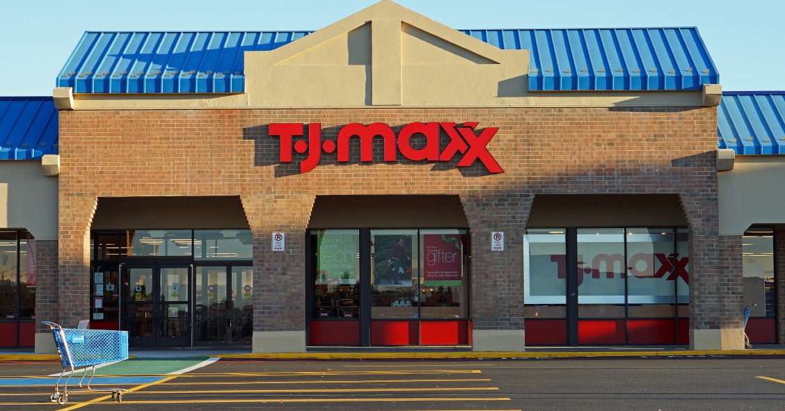 El gigante americano de los ‘outlets’ TJ Maxx ficha talento patrio en C&W para desembarcar en España