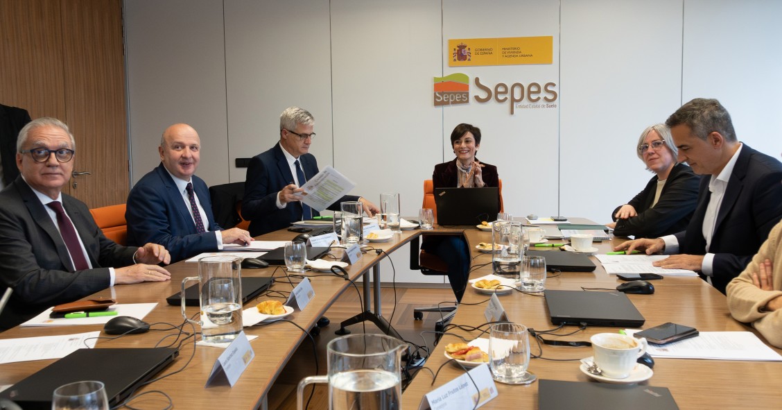 La ministra de Vivienda y Agenda Urbana, Isabel Rodríguez, durante la última reunión del año del Consejo de Administración de SEPES Entidad Pública Empresarial de Suelo. En Madrid, a 19 de diciembre de 2024.