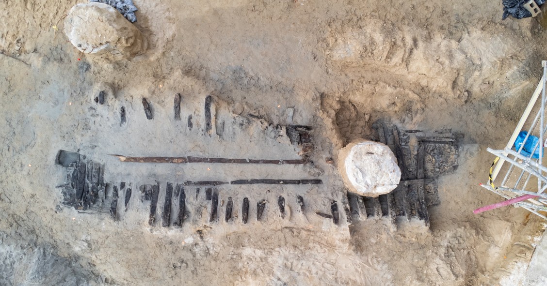 ‘¡Tierra a la vista!’: hallan un barco del siglo XV durante unas obras en el litoral de Barcelona