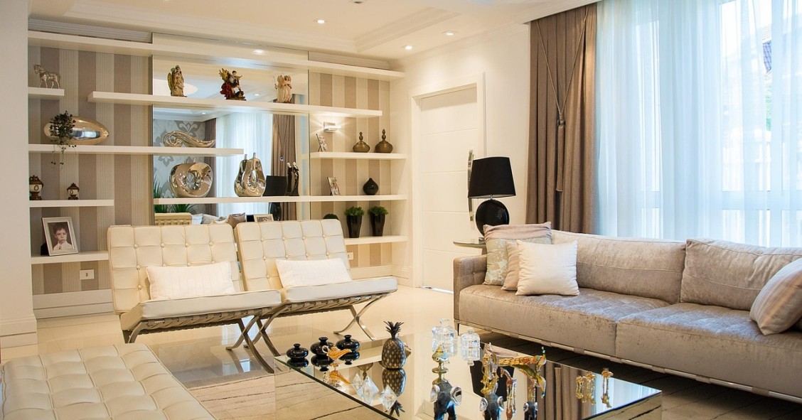 Salón con muebles legados en una herencia