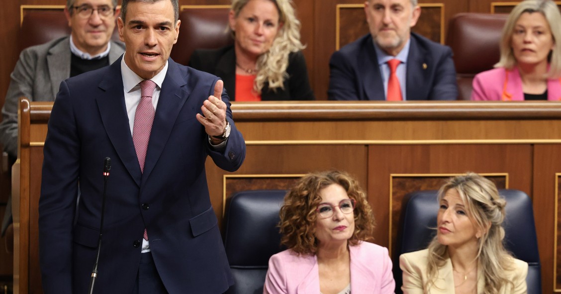 El presidente del Gobierno, Pedro Sánchez, interviene durante una sesión de control al Gobierno en el Congreso de los Diputados, a 14 de mayo de 2025, en Madrid (España). 