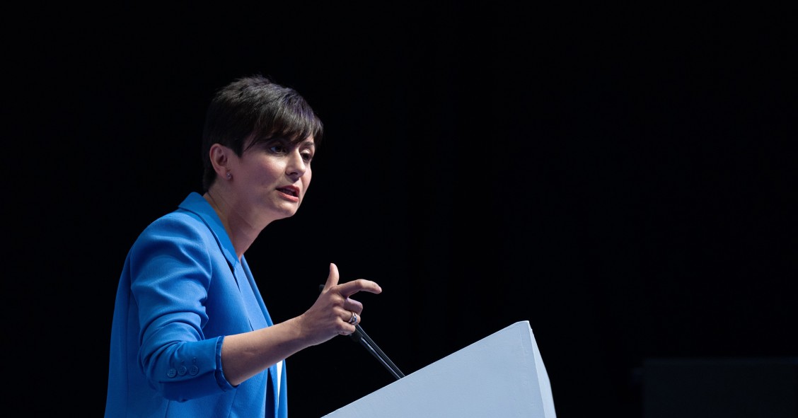 La ministra de Vivienda y Agenda Urbana, Isabel Rodríguez, durante la inauguración de Construmat 2025, en la Fira Barcelona Gran Via, a 21 de mayo de 2025, en L'Hospitalet de Llobregat, Barcelona, Catalunya (España). El evento, referente en el sector de l