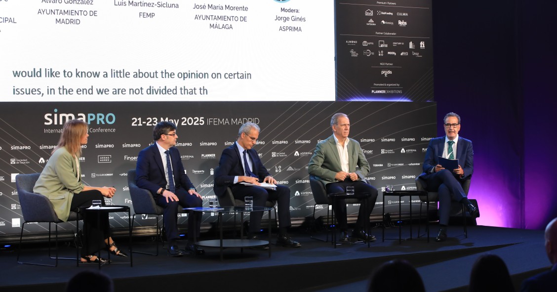 (De izq. a dch.) Joana Castro e Almeida, Álvaro González, Luis Martínez-Sicluna, José María Morente y Jorge Ginés