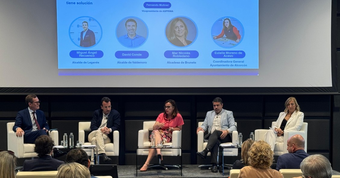 (De izq. a dch.) Fernando Moliner (Asprima), Miguel Ángel Recuenco (Leganés), Eulalia Moreno (Alcorcón), David Conde (Valdemoro) y Mar Nicolas Robledan (Brunete).