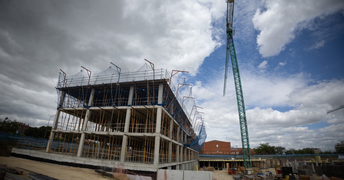 Construcción de un bloque de viviendas, a 26 de abril de 2024, en Madrid