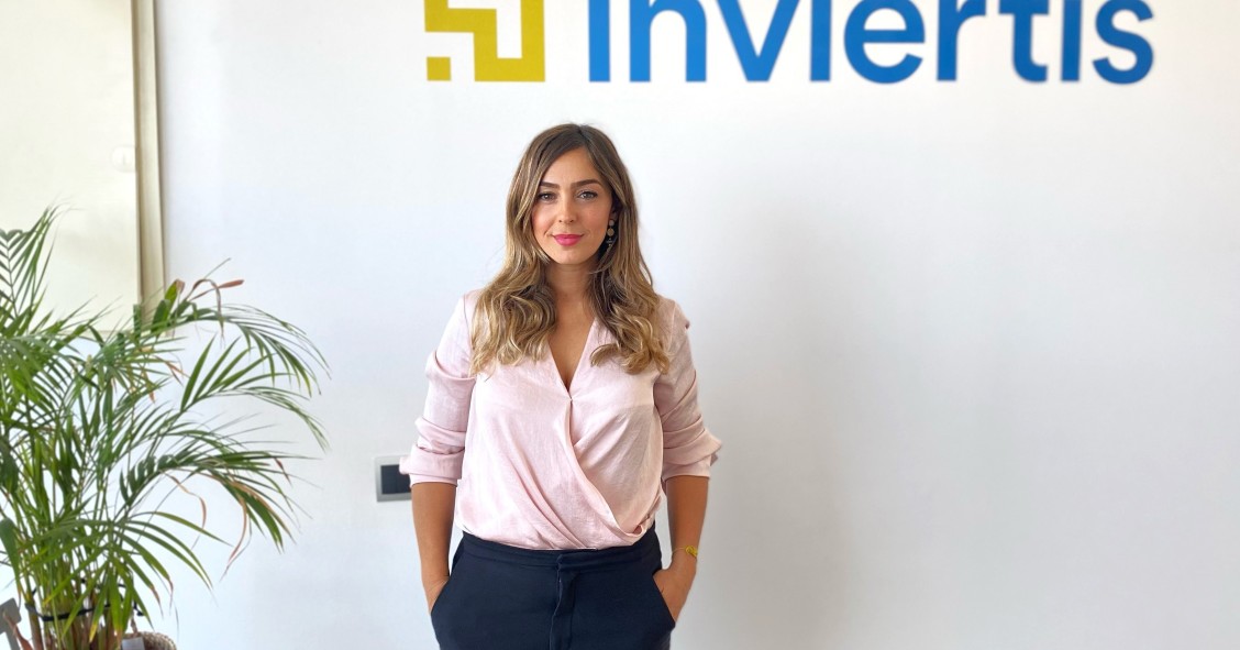 Archivo - La consejera delegada y fundadora de Inviertis, Rebeca Pérez .