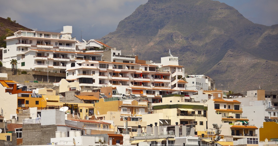Se ultima una reforma fiscal en Canarias para dar incentivos por alquilar viviendas