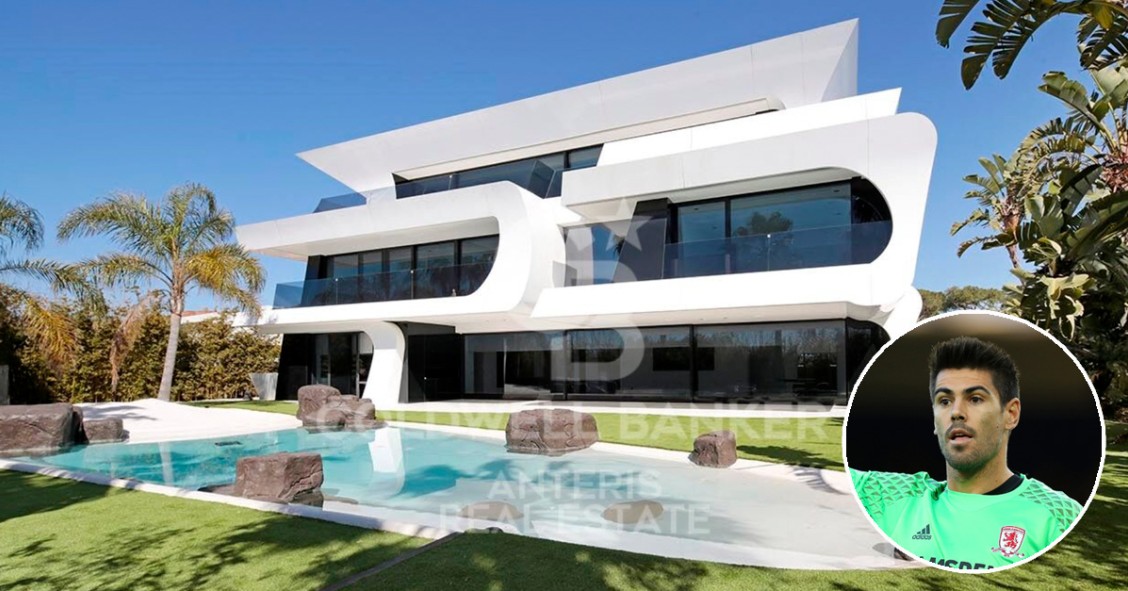 La mansión “yate” de Víctor Valdés vuelve al mercado: 12 millones por una joya de hormigón en Gavà Mar