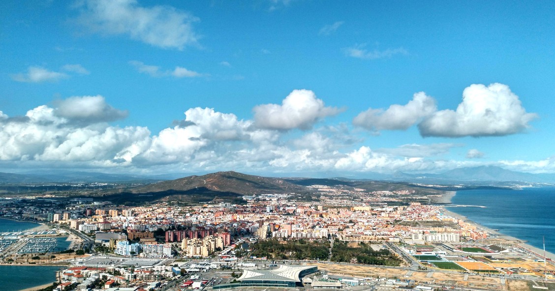 Living in La Linea de la Concepción
