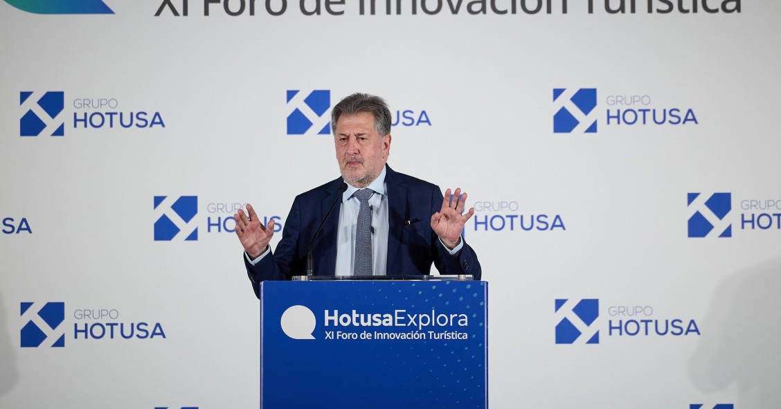 Archivo - El presidente de Hotusa, Amancio López, interviene durante el X Foro de Innovación Turística Hotusa Explora, en el Hotel Eurostars Tower, a 22 de enero de 2024, en Madrid (España). 