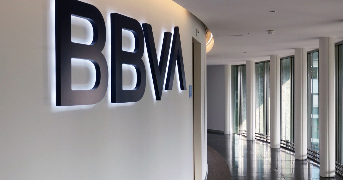 BBVA gana un récord de casi 8.000 millones hasta septiembre, un 4,7% más Oficina de BBVA en Zurich (Suiza)