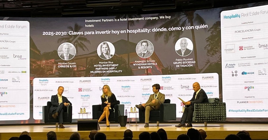Nicolas Cousin (Christie & Co), Montse Rius (HIP), Alejandro Scholt (Wyndham) y Pablo Pluvinet (Sociedad de Tasación)