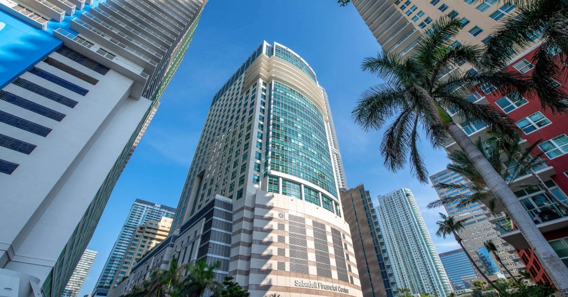 Amancio Ortega cierra la compra de un edificio de oficinas en Miami