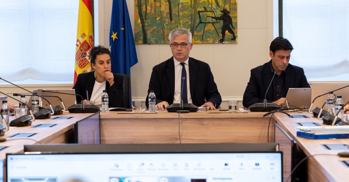 El secretario de Estado de Vivienda y Agenda Urbana, David Lucas, durante una Comisión Multilateral con comunidades autónomas para abordar el Plan Estatal de Vivienda 2026-2030.