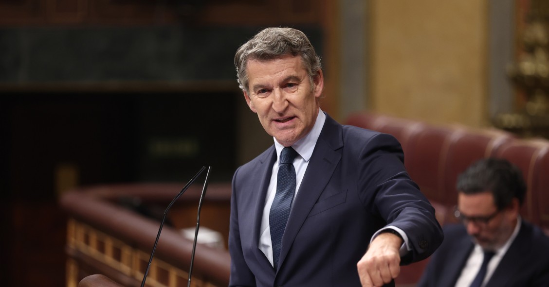 El presidente del Partido Popular, Alberto Núñez Feijóo, en el Pleno del Congreso 