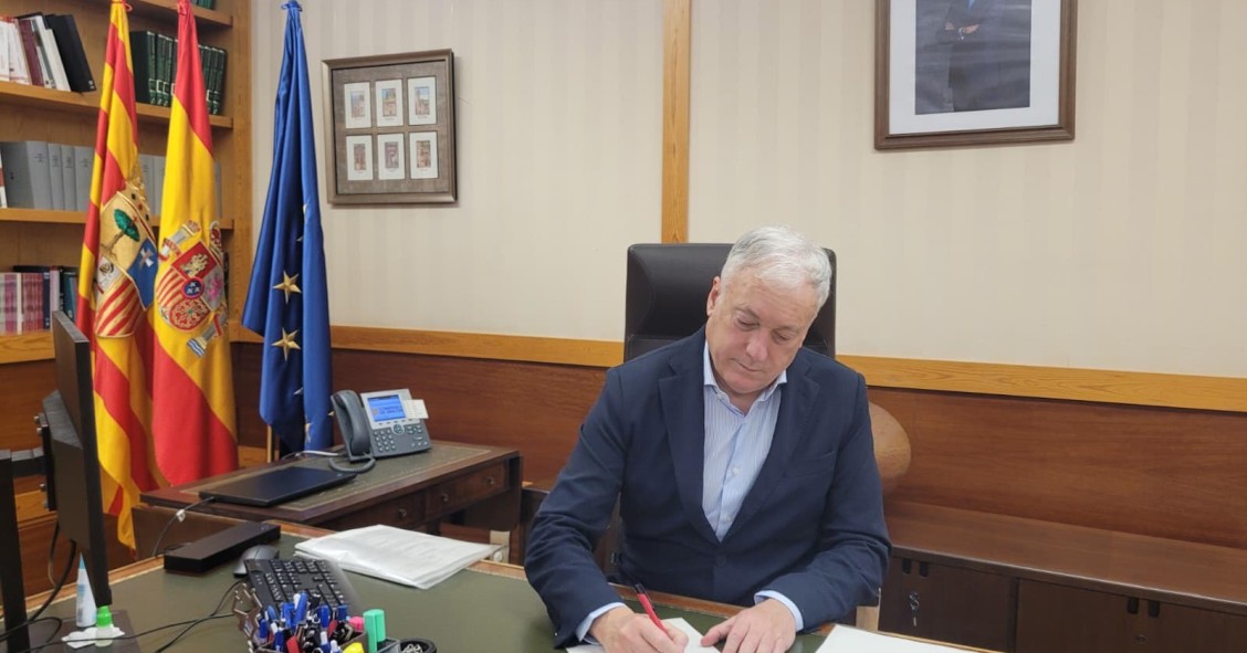 Octavio López ha firmado hoy la orden por la que se aprueba inicialmente el PIGA de Microsoft.