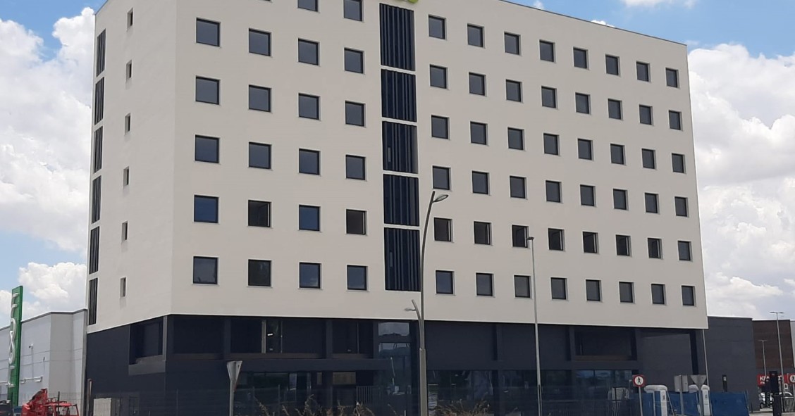 Avintia Inmobiliaria completa la venta del B&B Hotel Fuenlabrada a un family office de Castilla y León