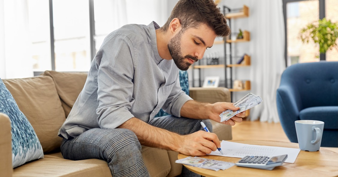 Cómo ahorrar dinero en casa