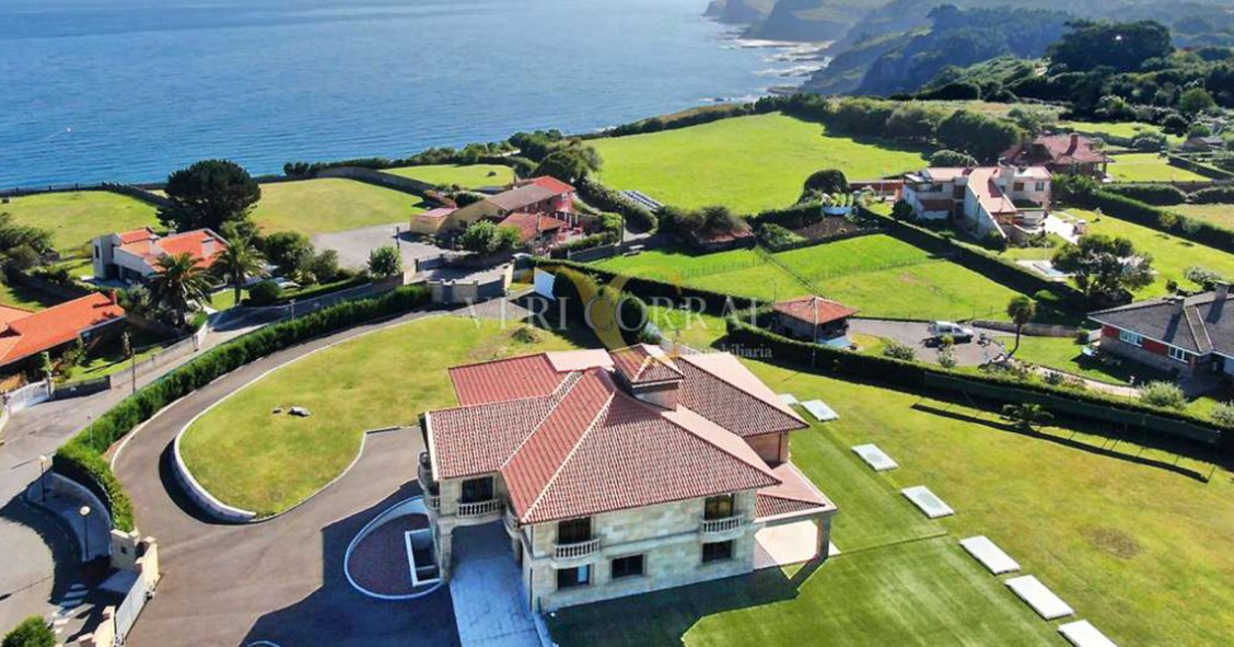 exclusiva mansión en Somió (Gijón)