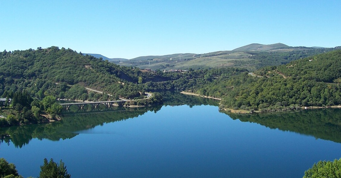 pueblo mas alto de galicia