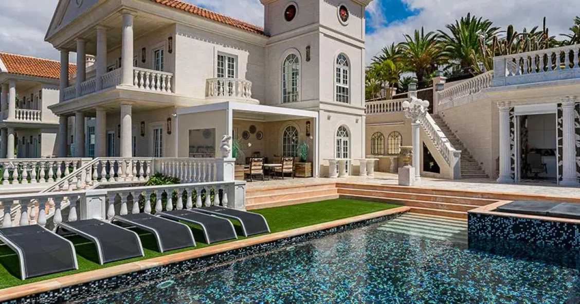 Wohn in Adeje, Santa Cruz de Tenerife - 7.500.000 euro