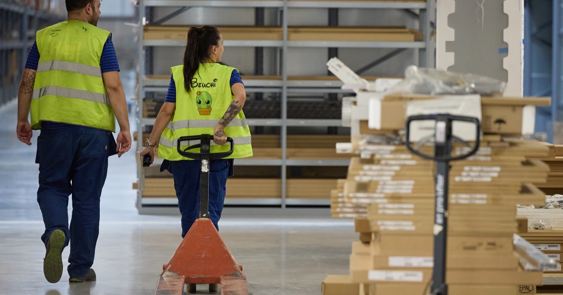 Archivo - Trabajadores.