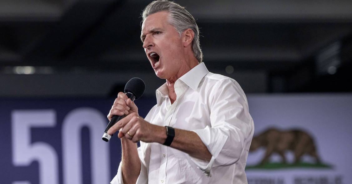 Gavin Newsom, gobernador del Estado de California, es muestra contrario a este impuesto