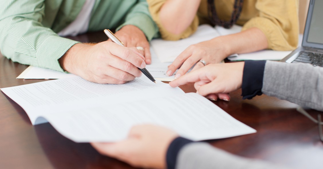 Firma de un contrato