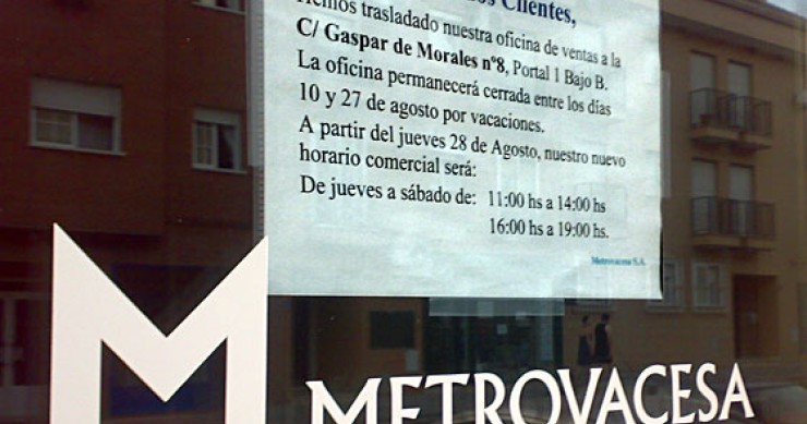 La caseta de ventas y el piso piloto, en peligro de extinción