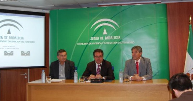 La junta de Andalucía pide a los promotores que digan qué viviendas tienen en stock