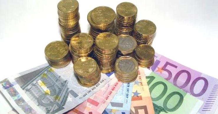 Los 'mileuristas' siguen sin poder comprar casa pese a la caída de precios