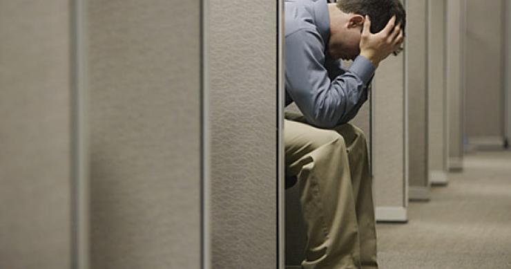 Zapatero pide, una por una, a las grandes empresas que eviten más despidos