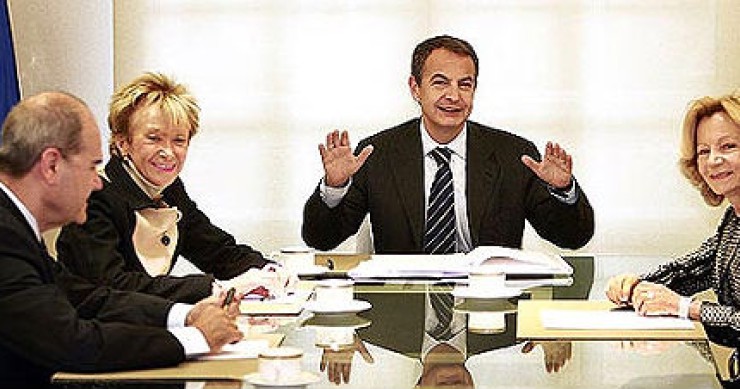 ¿Congelar el sueldo a los funcionarios?