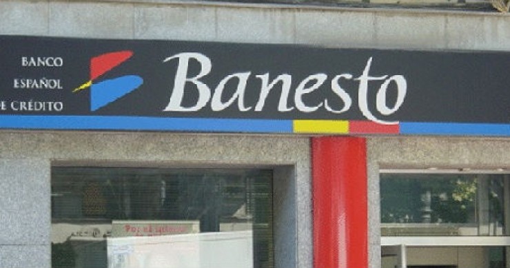 imagen de una sucursal de banesto Banesto pone en venta sus 24 mejores sucursales por 150 millones