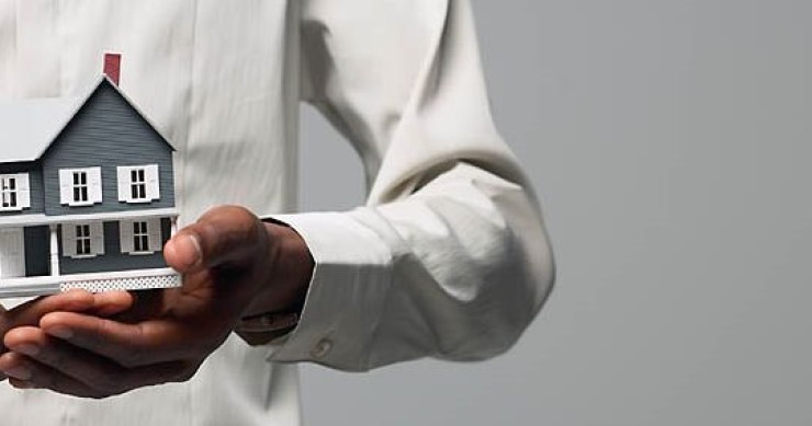 "Hay que superar el mito que existe en España de que las inmobiliarias te engañan"