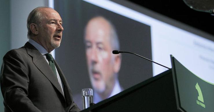 el presidente de caja madrid, rodrigo rato Rato: "la accesibilidad a la vivienda debe mejorar bajando precios o creando empleo"