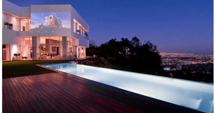 Villa de diseño con cine en el jardín en los ángeles (california)