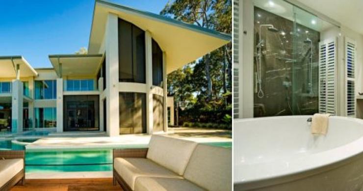Villa con amarre para el barco, spa y tv en la bañera en Australia