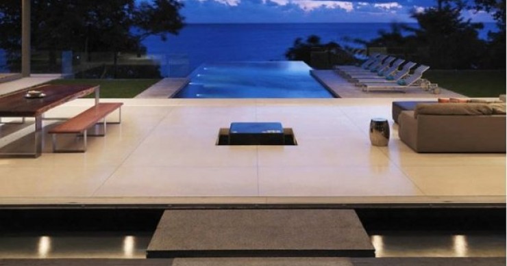 Villa con piscina de horizonte infinito en el mar de Tailandia