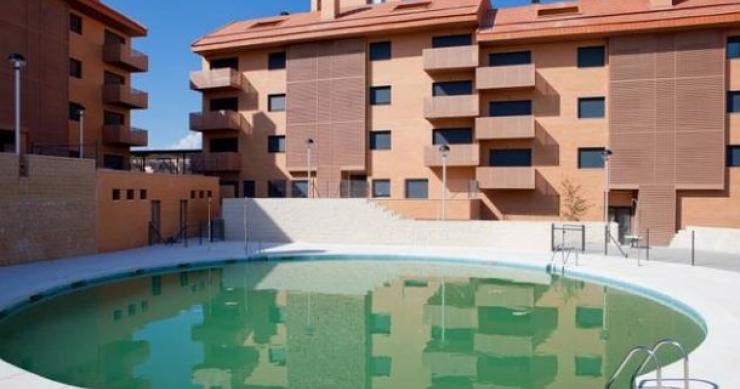 santander revisa los precios de sus activos para ajustarlos al mercado actual Banco santander valora de nuevo sus inmuebles para facilitar su venta