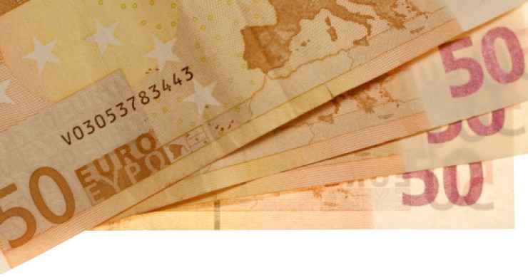el esfuerzo por comprar una vivienda ha disminuido gracias a la caída de precios El esfuerzo para comprar casa baja a 6,5 años de salario familiar