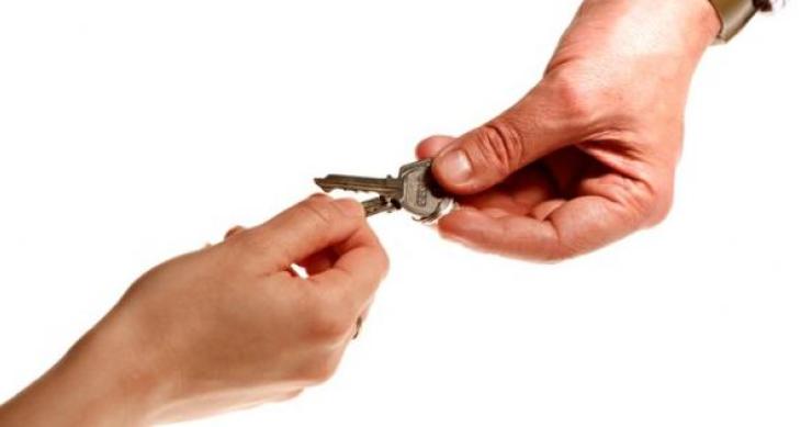 La dación en pago llevaría 400.000 viviendas más a la banca