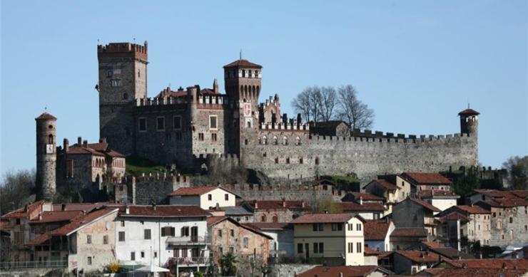 A la venta uno de los castillos más extraordinarios del mundo en Italia (fotos)