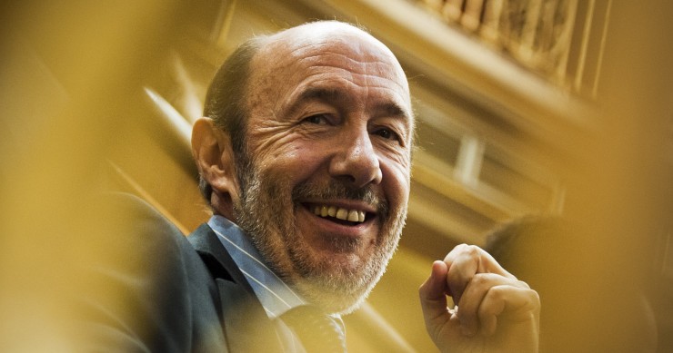  Rubalcaba promete subir las pensiones y los sueldos de funcionarios