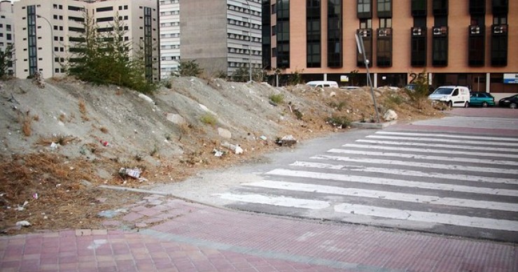 Errores/horrores urbanos (ll): la avenida en el pau de vallecas que iba a ser como el paseo de la castellana (Madrid)