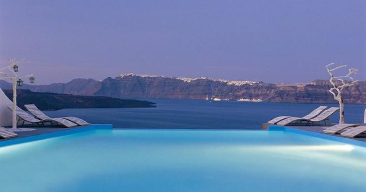 Hoteles con encanto: hotel astarte, en Santorini, donde se unen el cielo y el mar 