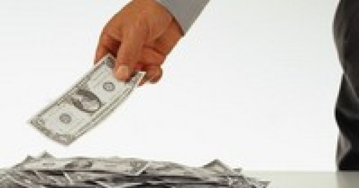 La banca se enfrenta a un colapso por las hipotecas de riesgo que concede para sus pisos