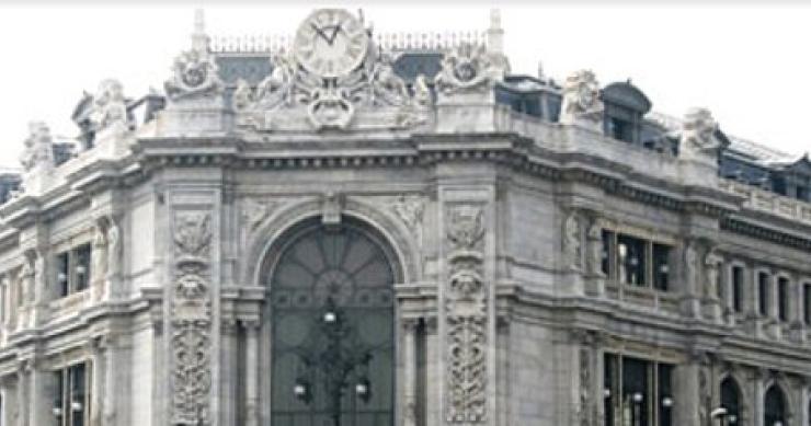 fachada del banco de españa en plaza de cibeles (madrid) El PIB español se contrajo un 0,3% en el cuarto trimestre
