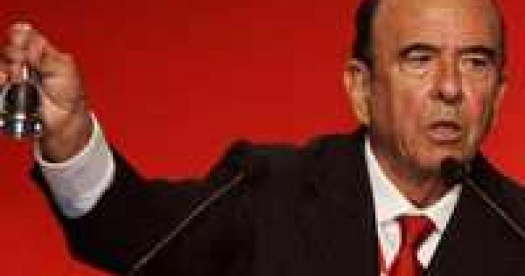 Santander cerca de cerrar su macro-venta de inmuebles con un descuento del 67,5% pese a eliminar el suelo