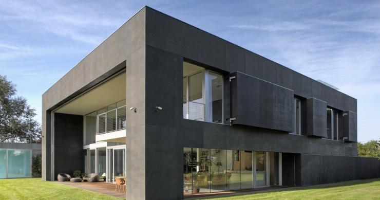 Vivienda de diseño que se convierte en una fortaleza de hormigón